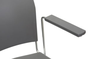 1902B_GRCR_enc_YOG_cad_assento_encosto_baixo_bracos_injetados_polipropileno_grafite_estrutura_aco_cromado_08 jpg