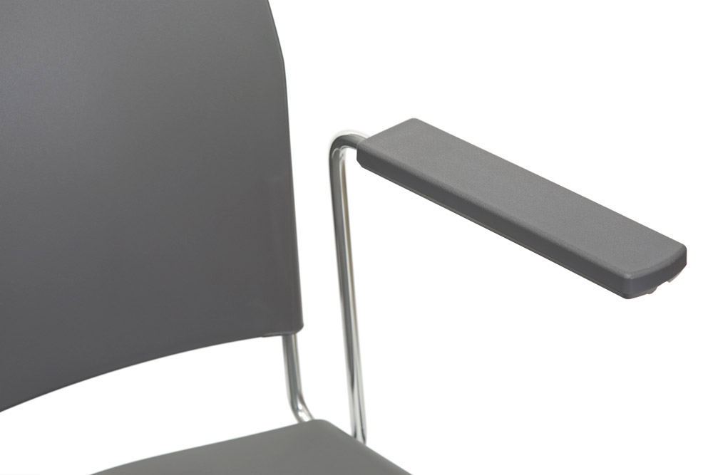 1902B_GRCR_enc_YOG_cad_assento_encosto_baixo_bracos_injetados_polipropileno_grafite_estrutura_aco_cromado_08 jpg