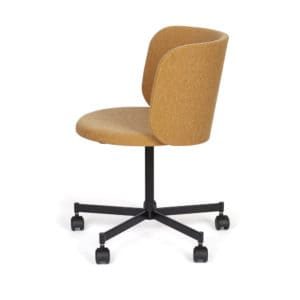 Poltrona com Rodízio