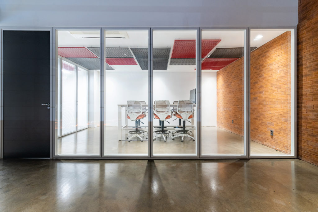 2_1_46563_7e07mvbxbt scaled