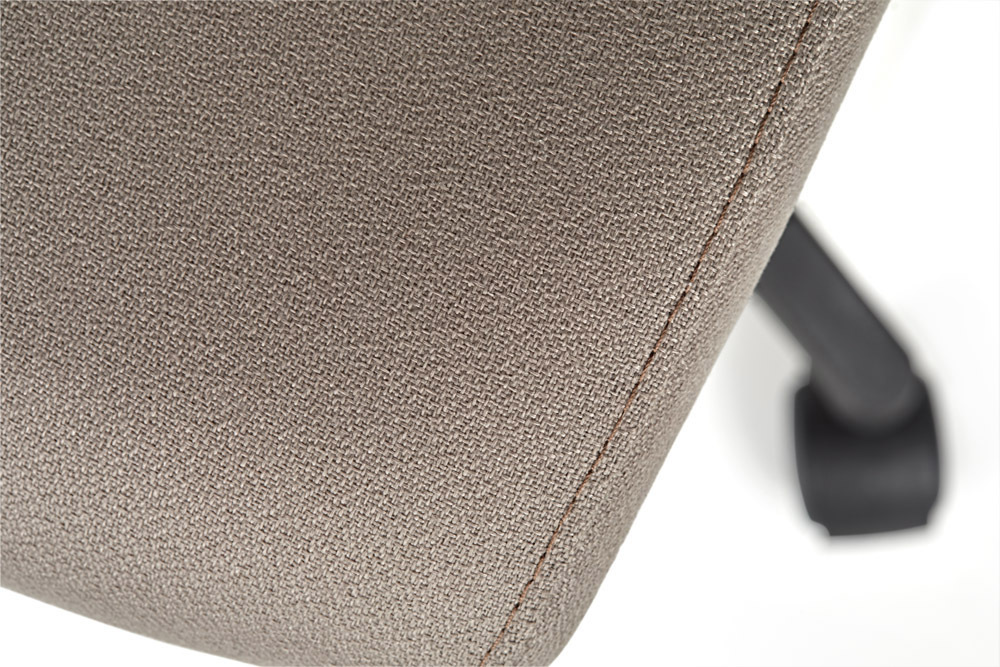 2_1_7389_zm9nfnswtr jpg